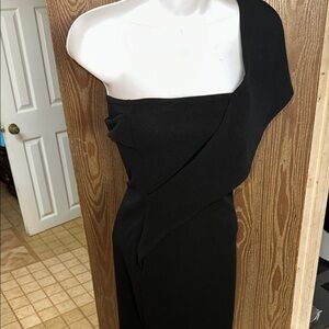 PrettyLittleThing Black One-Shoulder Dress